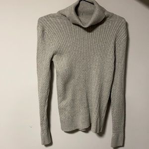 Jeanne Pierre Grey knit turtleneck sweater